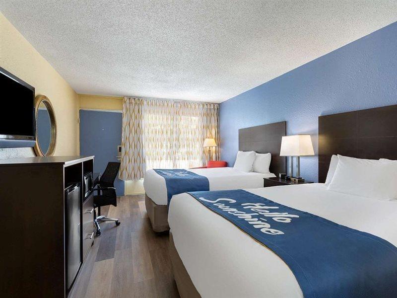 Days Inn By Wyndham Greensboro Airport Exterior foto