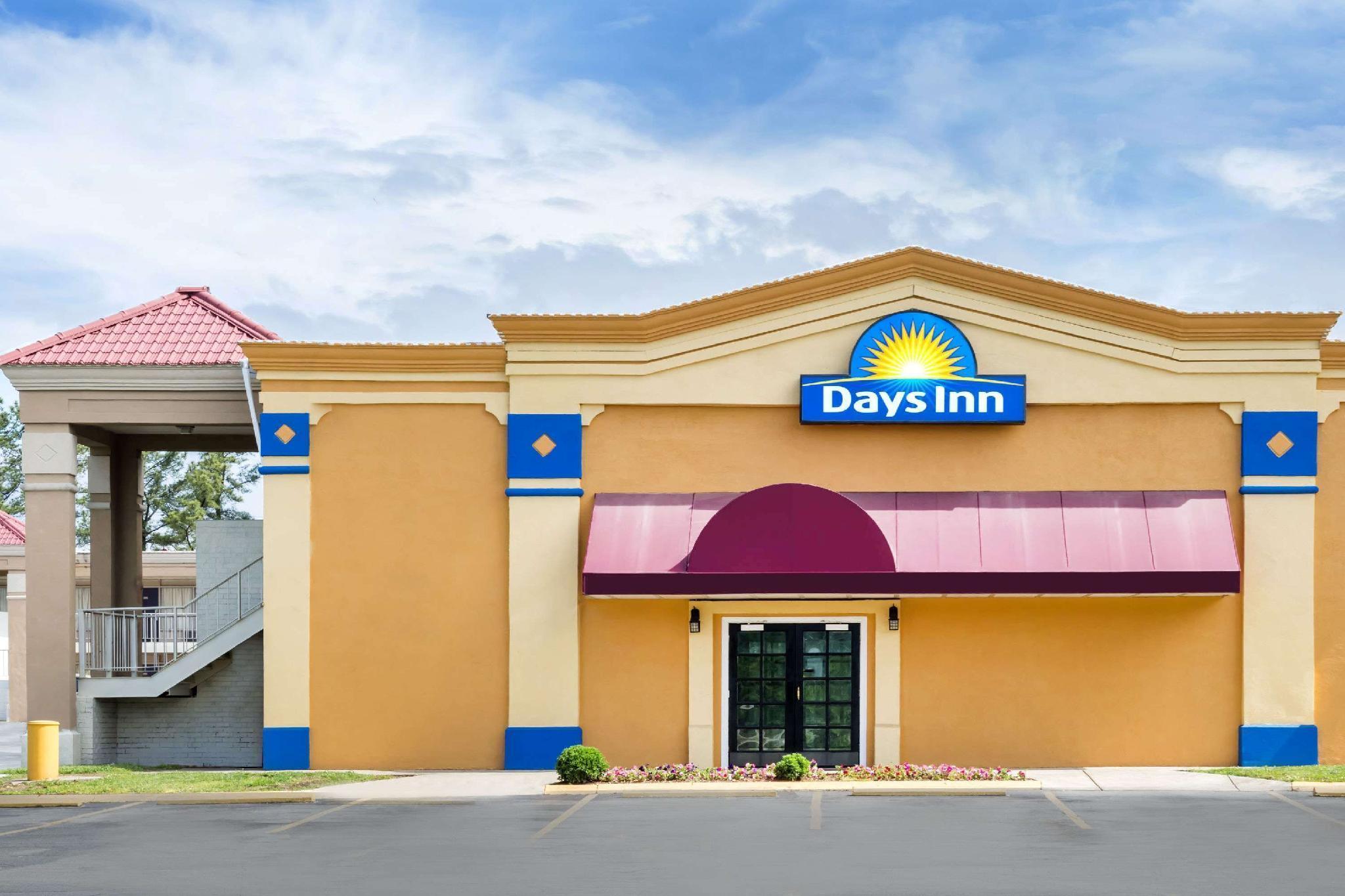 Days Inn By Wyndham Greensboro Airport Exterior foto