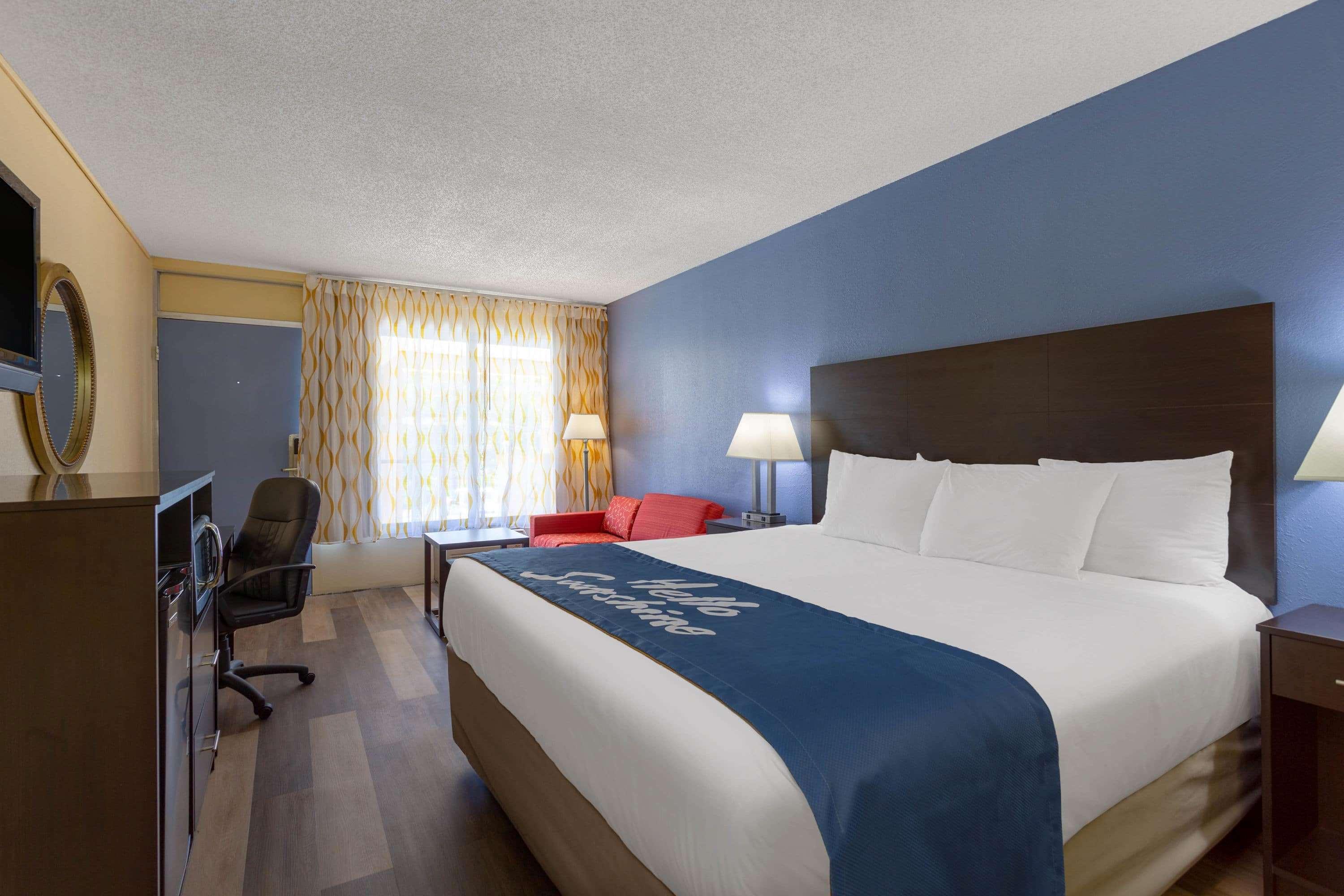 Days Inn By Wyndham Greensboro Airport Exterior foto